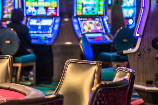 Live dealer Sic Bo Dadu table with real-time outcomes